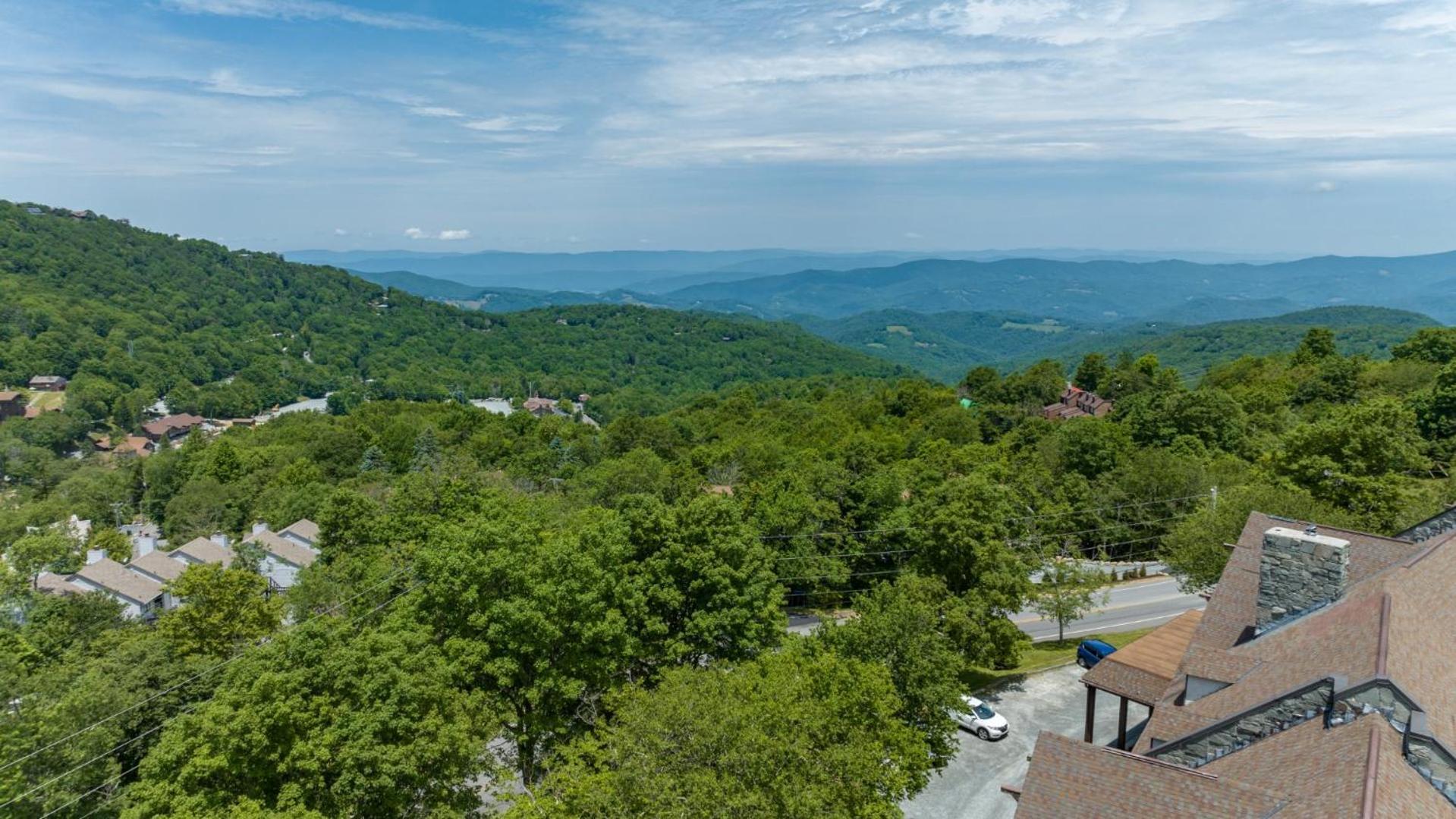 4 Seasons At Beech Mountain Hotel Exterior photo