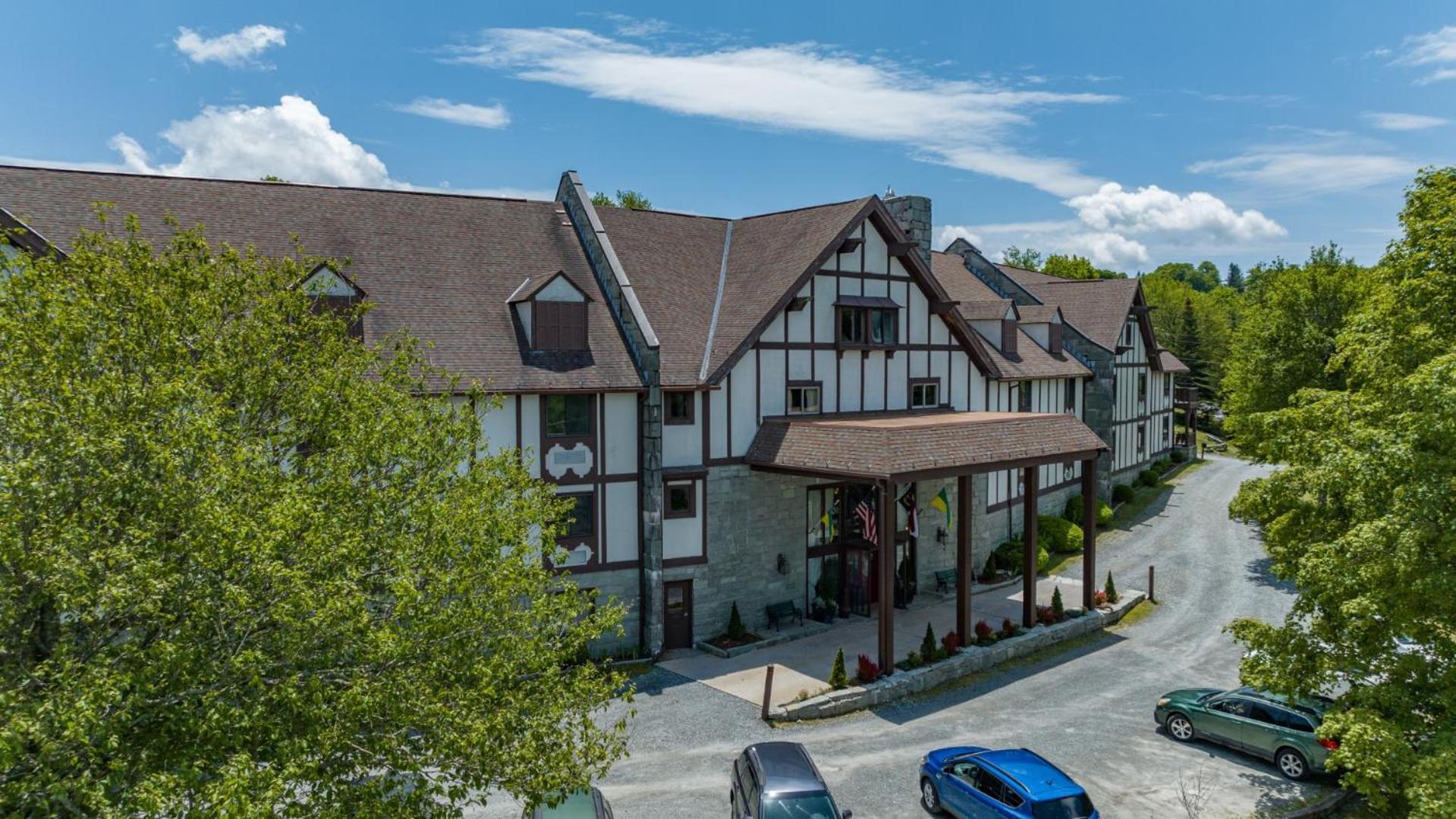 4 Seasons At Beech Mountain Hotel Exterior photo