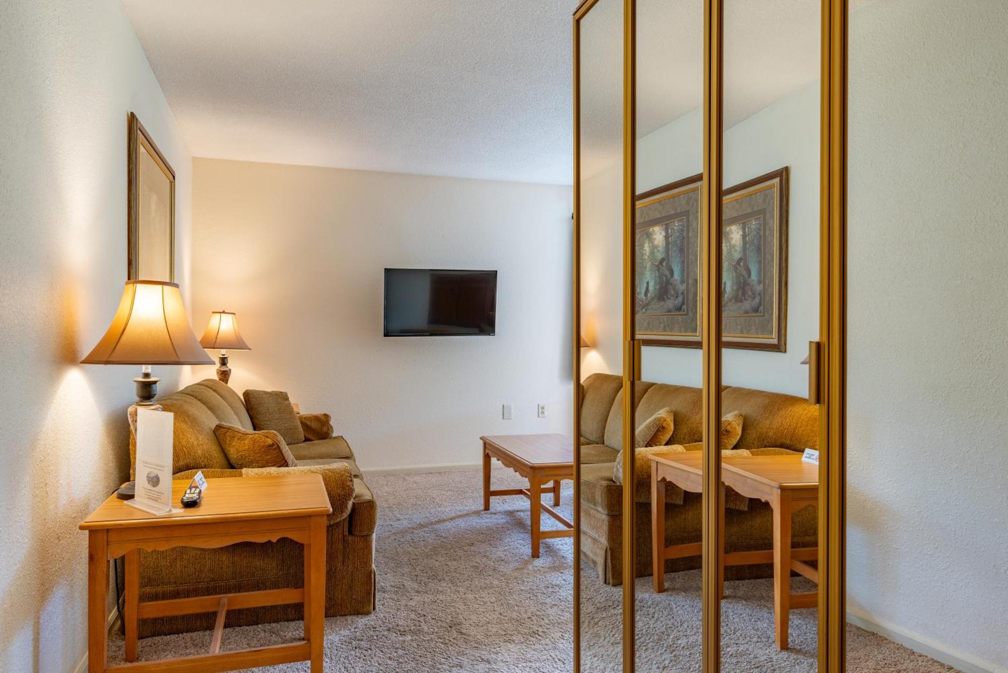 4 Seasons At Beech Mountain Hotel Room photo