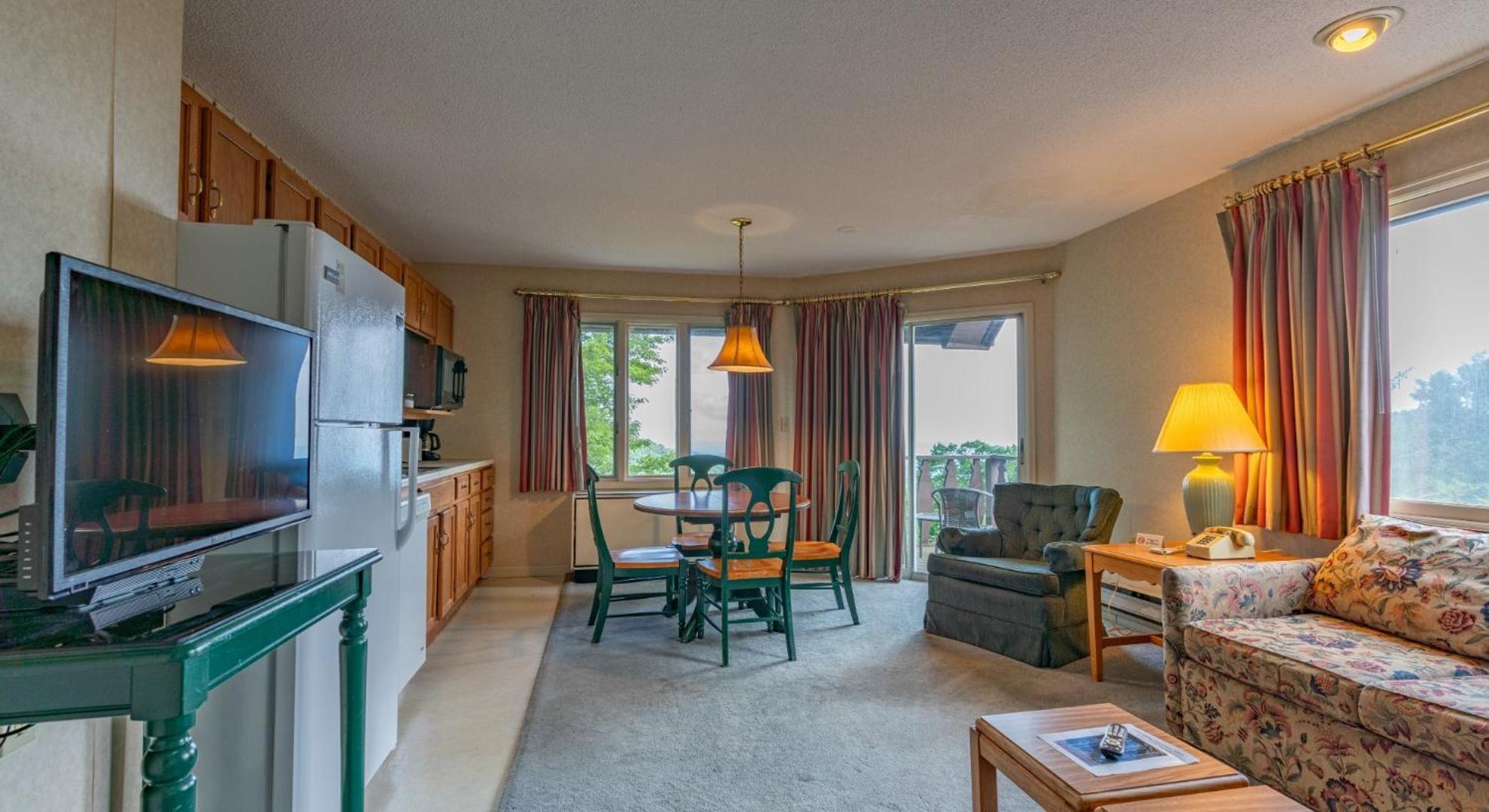 4 Seasons At Beech Mountain Hotel Room photo
