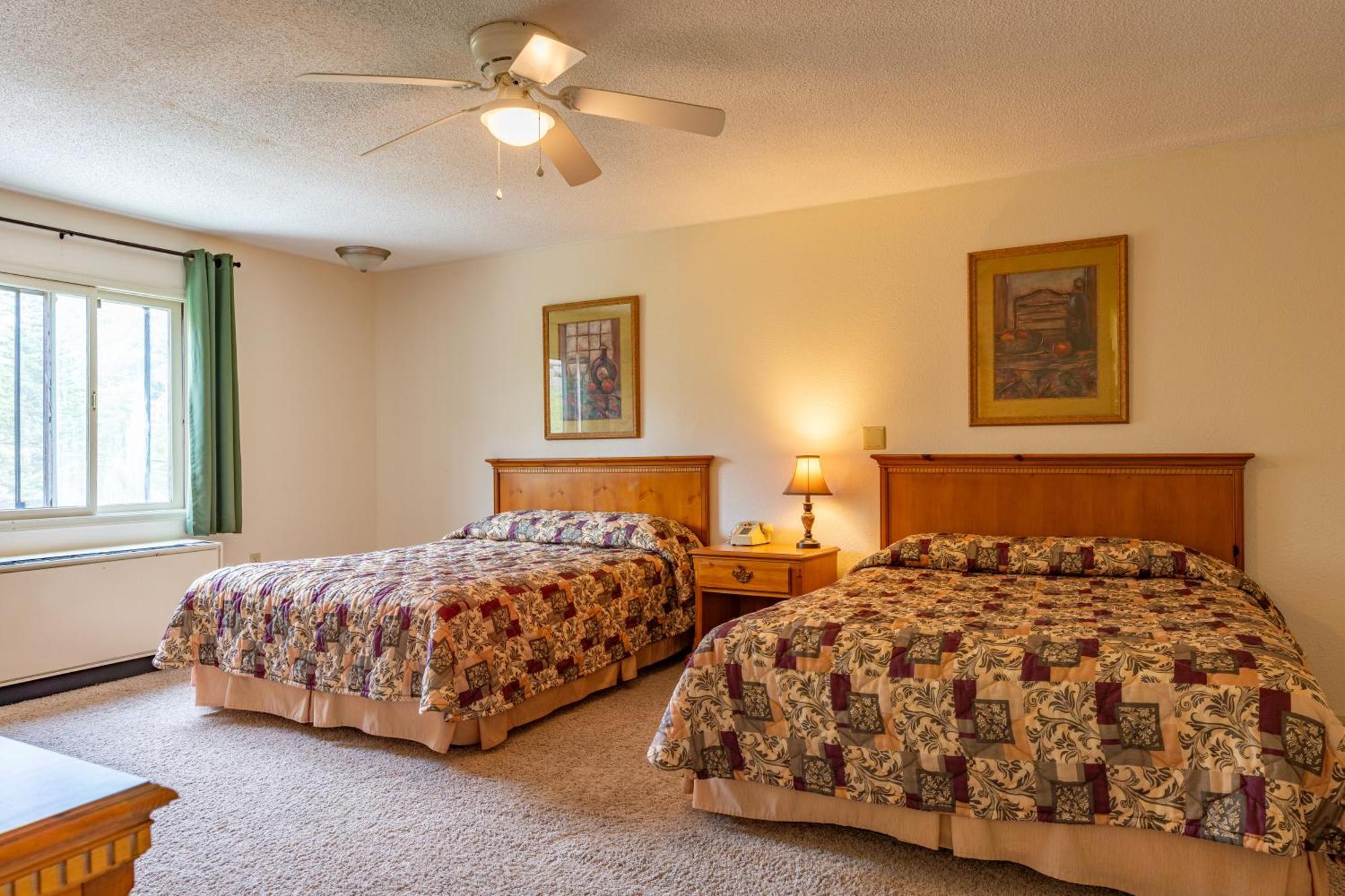 4 Seasons At Beech Mountain Hotel Room photo