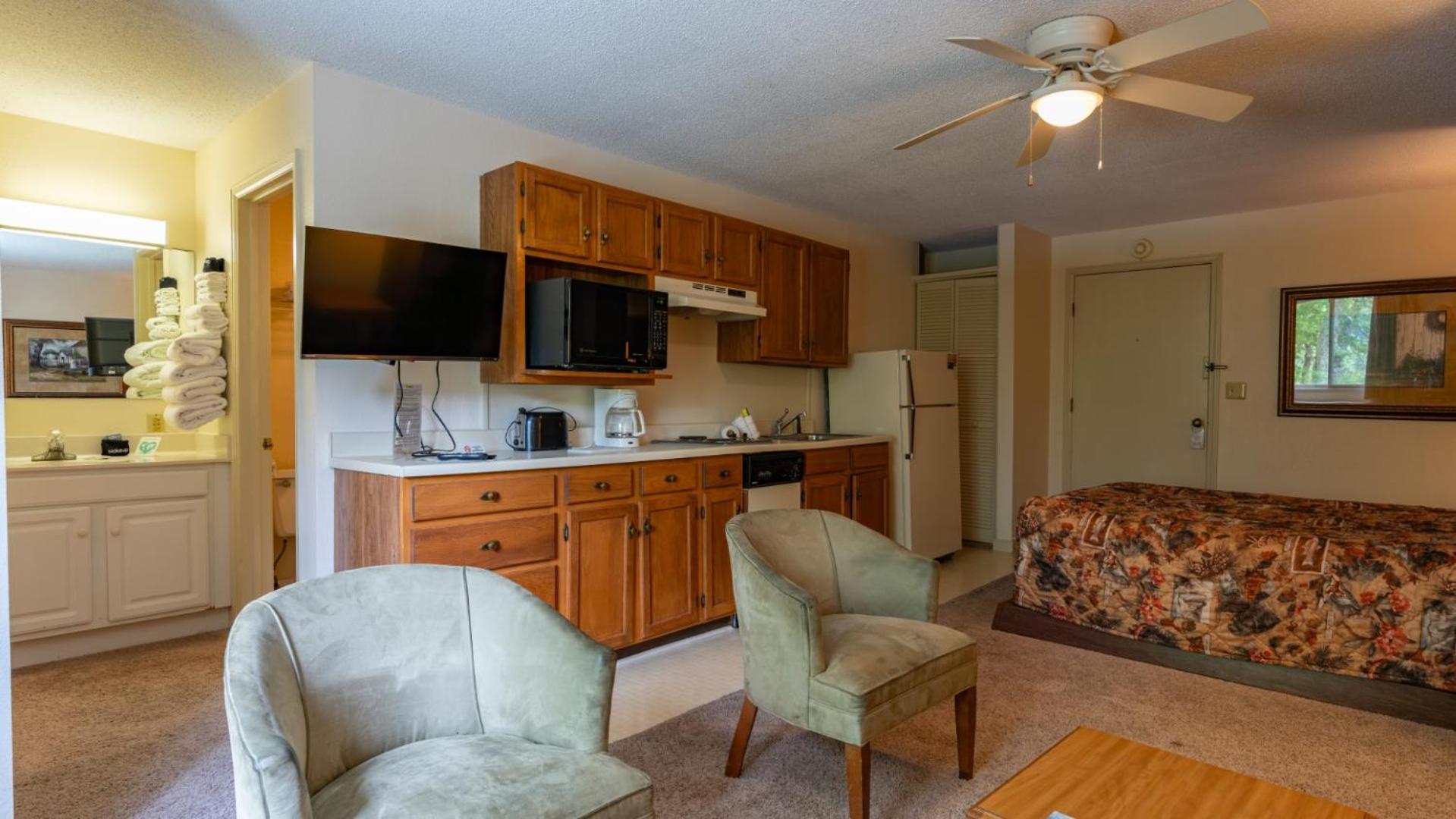 4 Seasons At Beech Mountain Hotel Room photo
